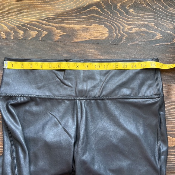 NWOT Spring & Mercer Black Pleather Leggings Size XL - Picture 6 of 8